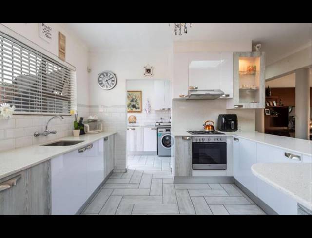 3 BEDROOM HOUSE FOR SALE IN NEW REDRUTH